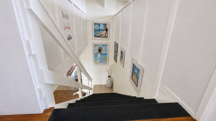 6 Bedroom Property for Sale in Stilbaai Wes Western Cape